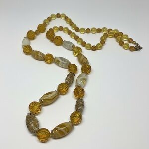 Vintage Czech Art Glass Necklace Uranium Cadmium Reactive Glows